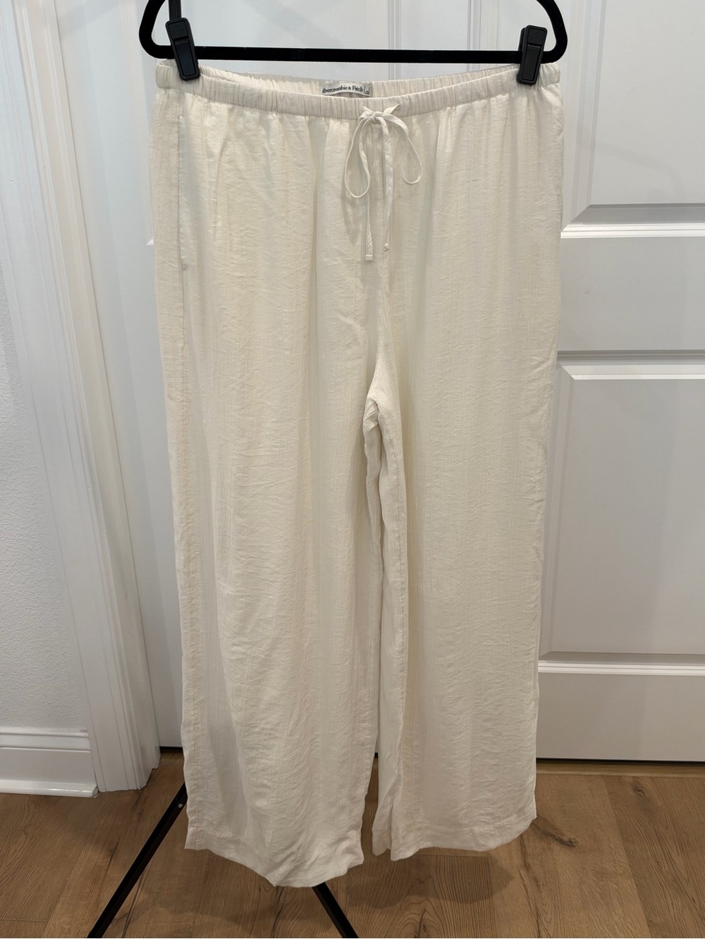 Abercrombie & Fitch Cream Wide Leg Pants